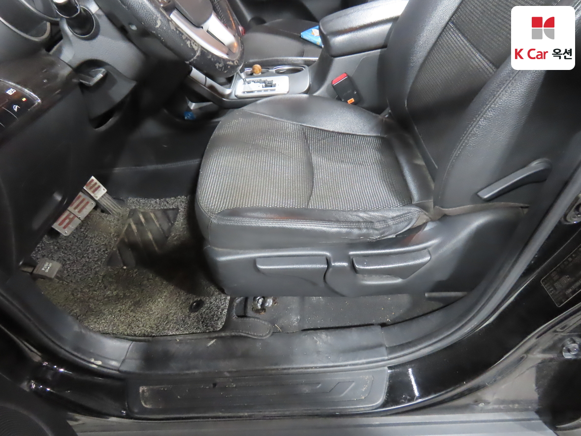 Kia Sorento 2011 - Image 17