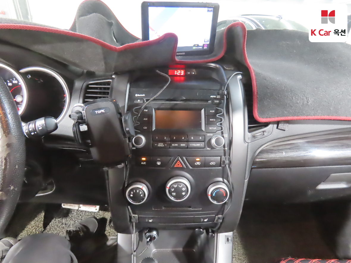 Kia Sorento 2011 - Image 6