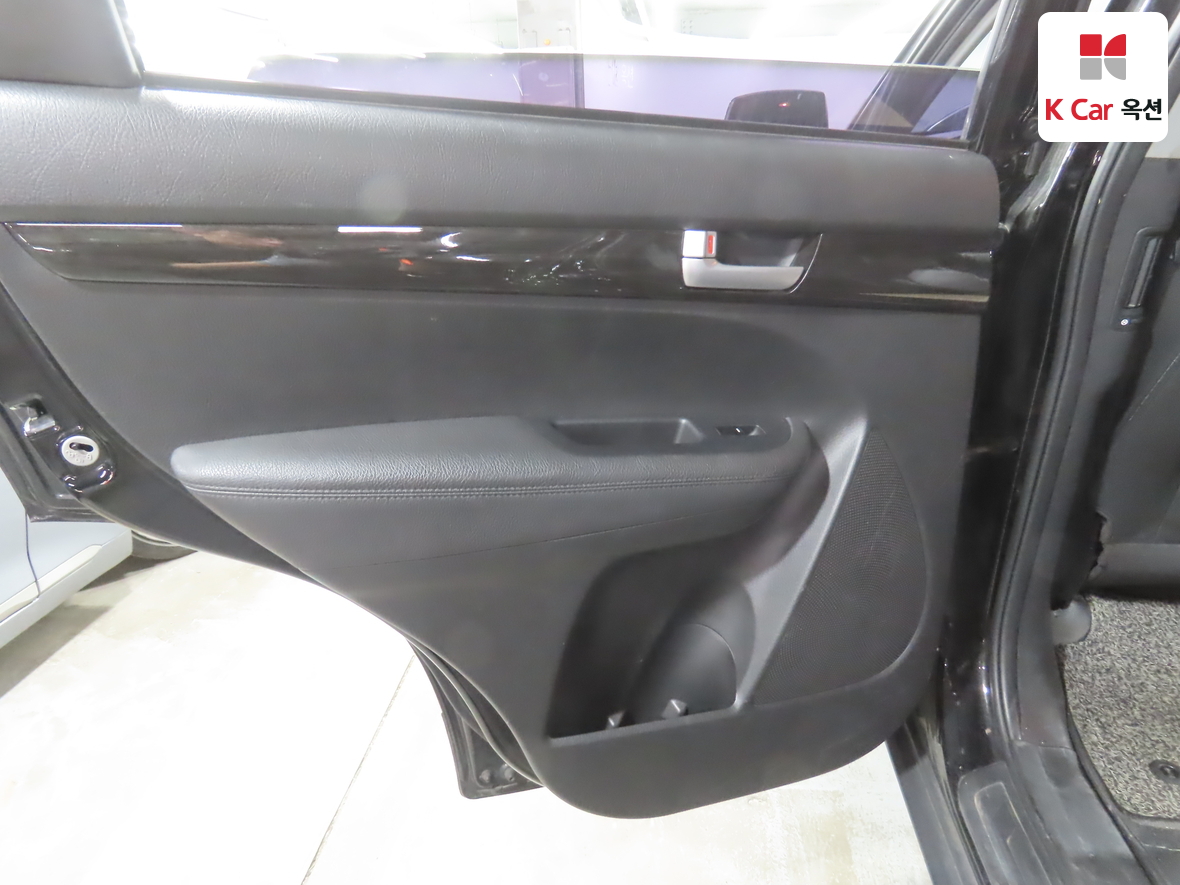 Kia Sorento 2011 - Image 22