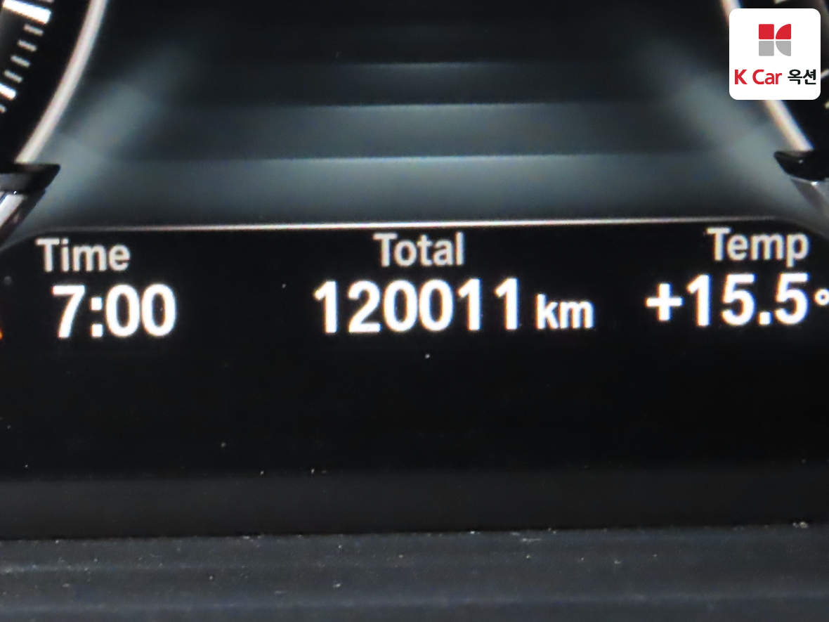 BMW 5 Series - 4