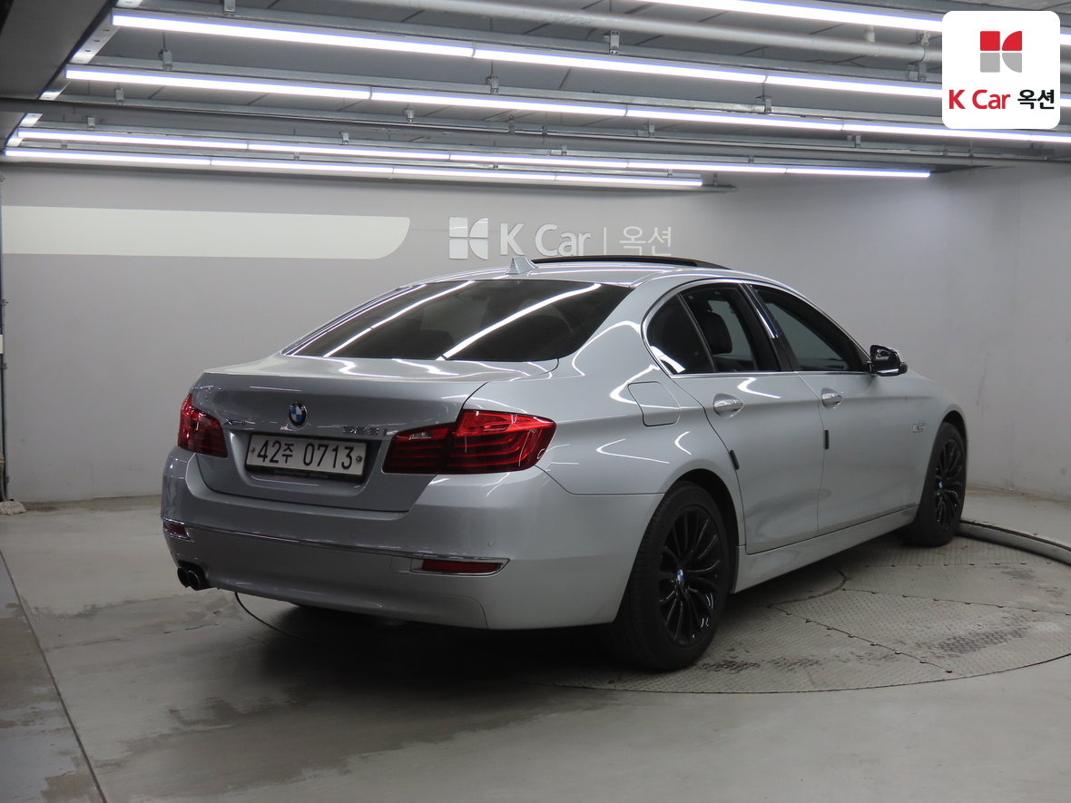 BMW 5 Series - 2