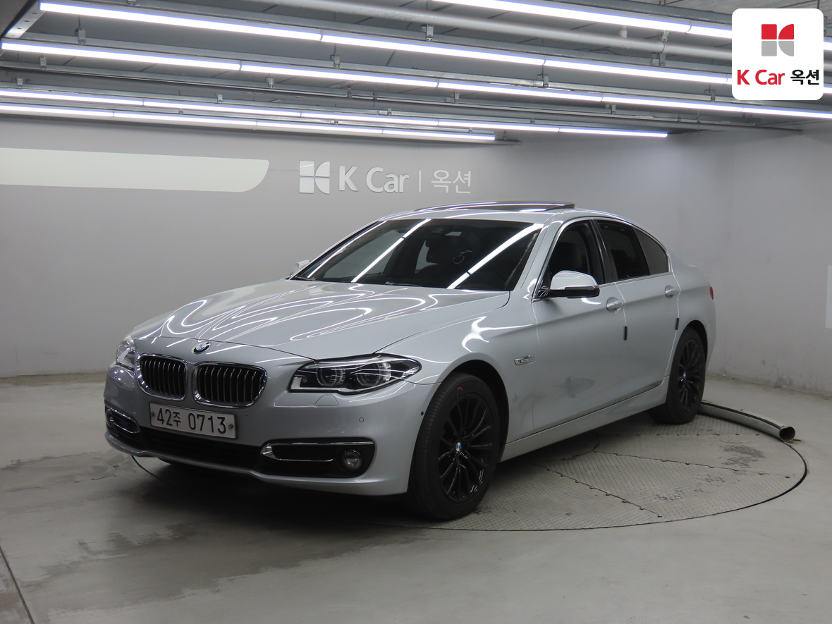 BMW 5 Series - 1
