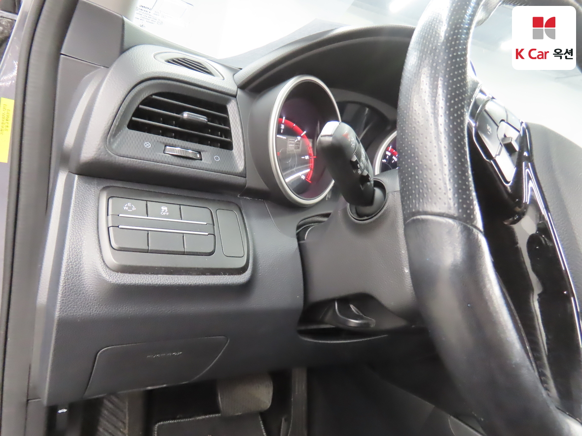 KG Mobility Tivoli 2018 - Image 9