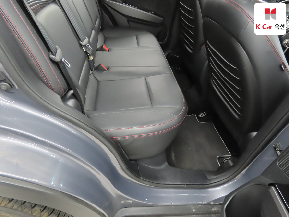 KG Mobility Tivoli 2018 - Image 27