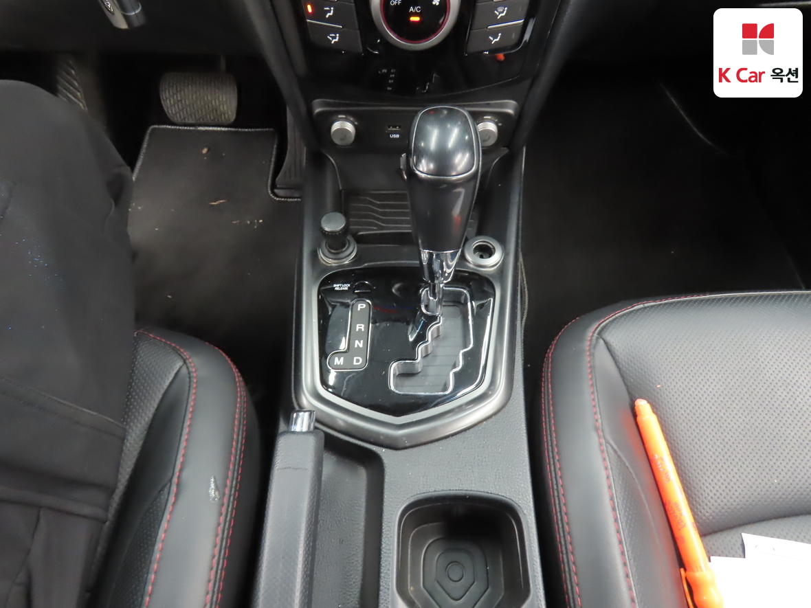 KG Mobility Tivoli 2018 - Image 16