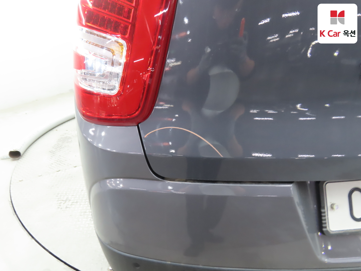 KG Mobility Tivoli 2018 - Image 38