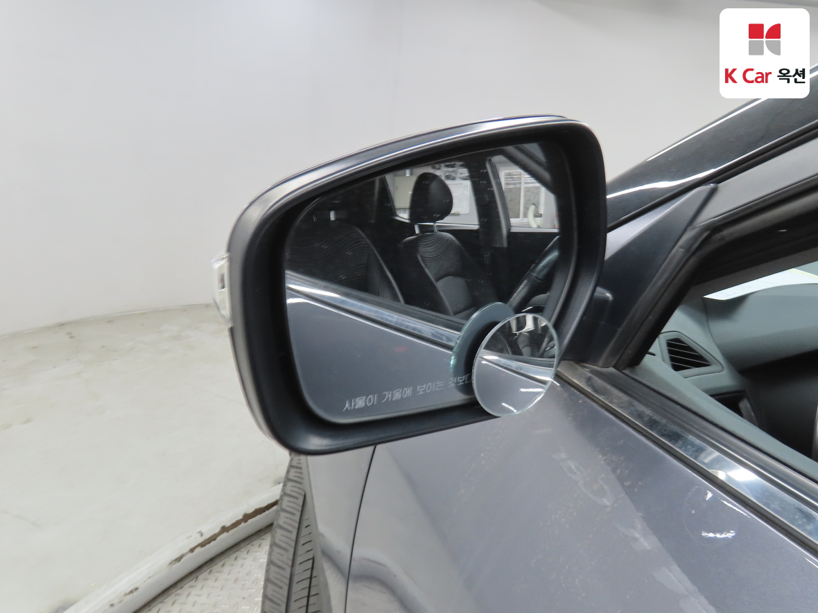 KG Mobility Tivoli 2018 - Image 20