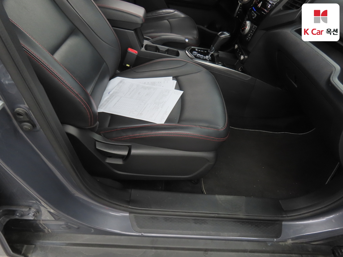 KG Mobility Tivoli 2018 - Image 29