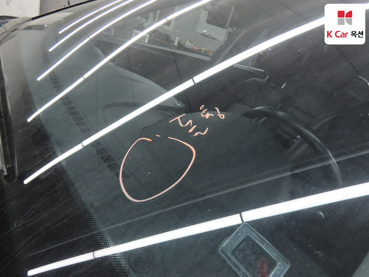 KG Mobility Tivoli 2018 - Image 33