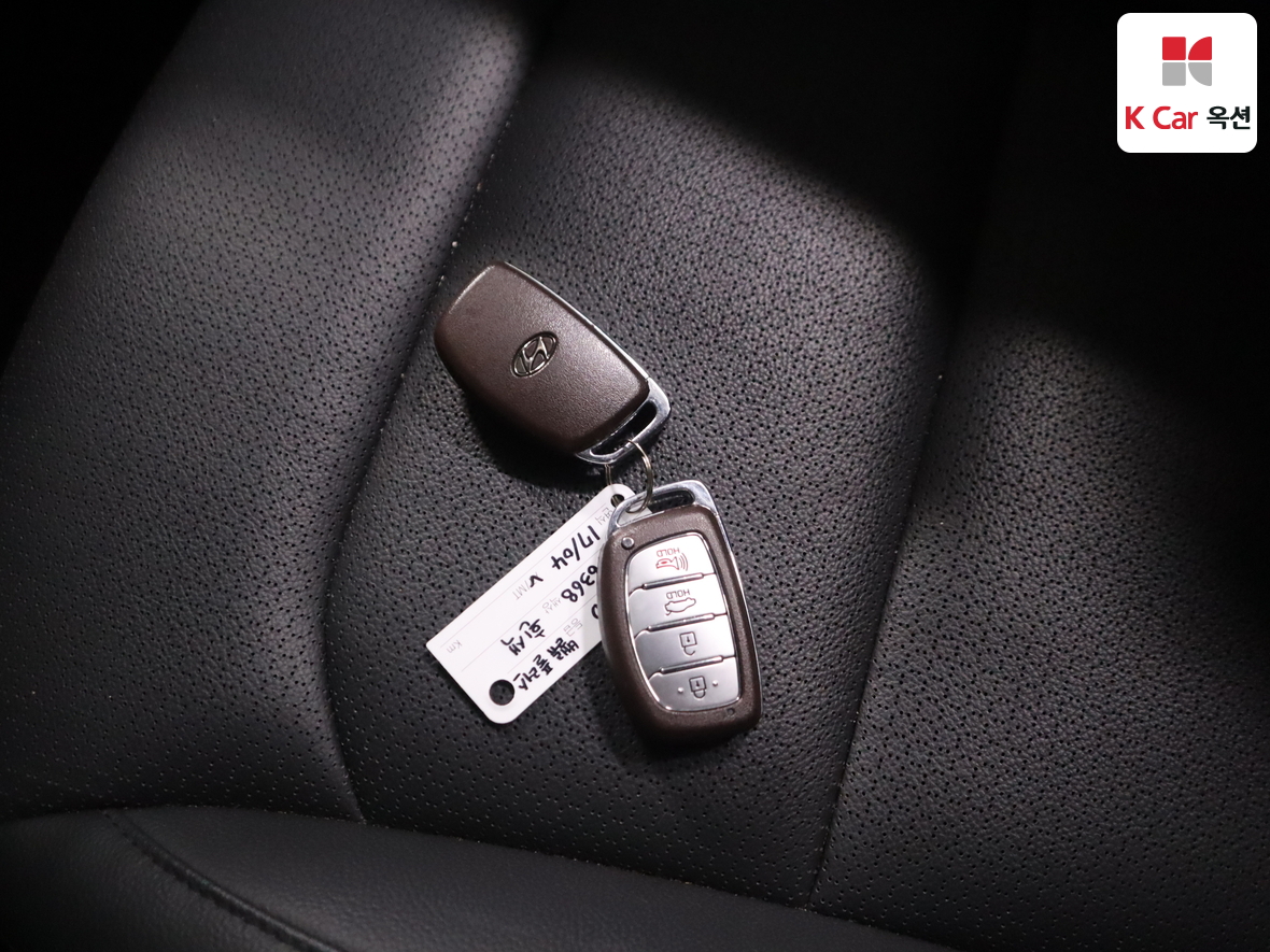 Hyundai Elantra 2018 - Image 18