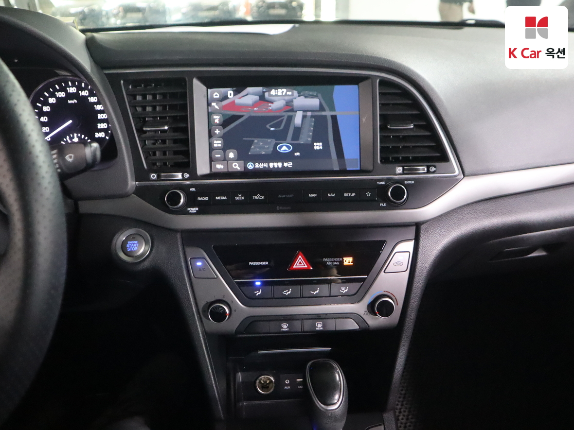 Hyundai Elantra 2018 - Image 6