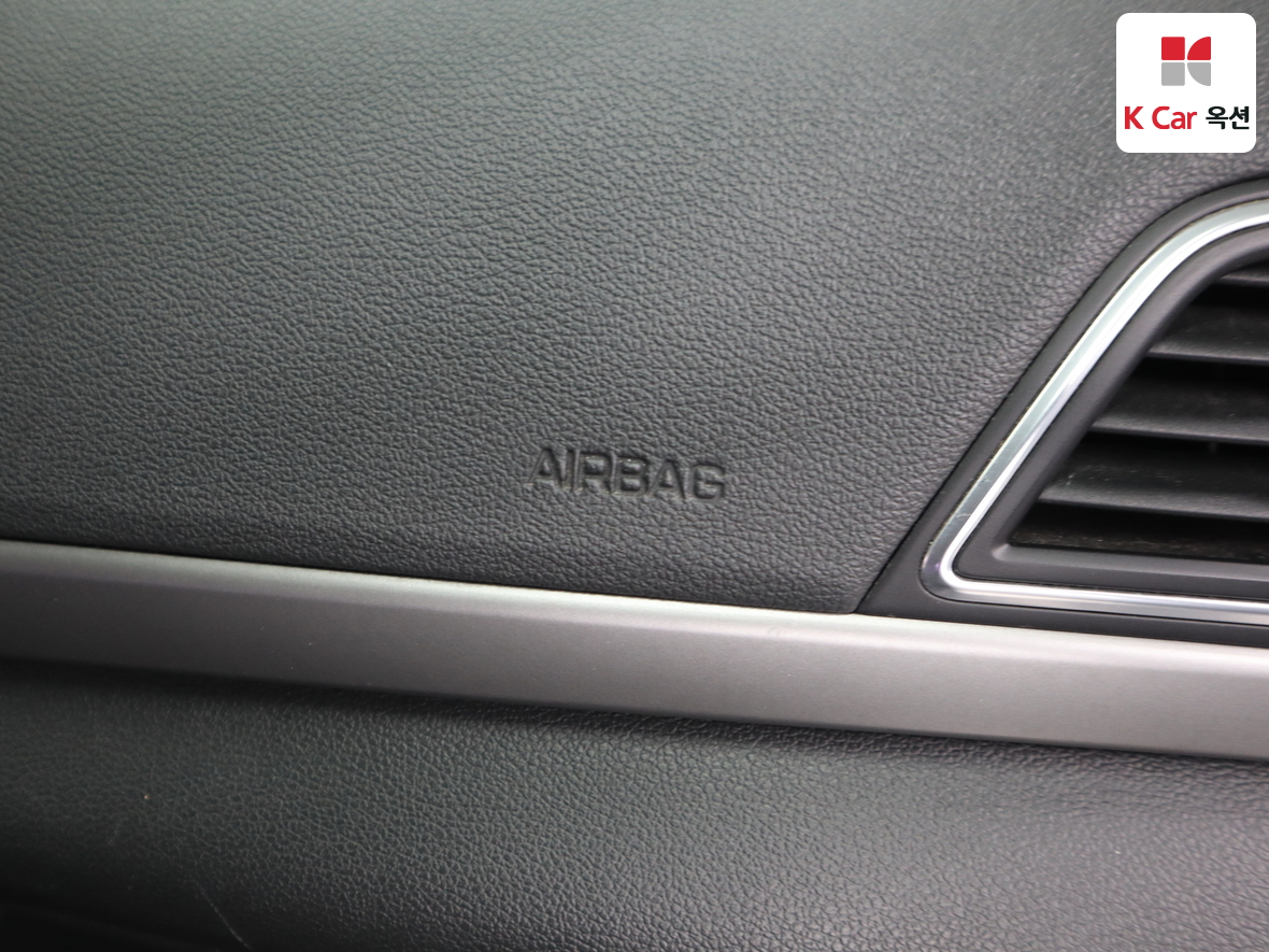 Hyundai Elantra 2018 - Image 31