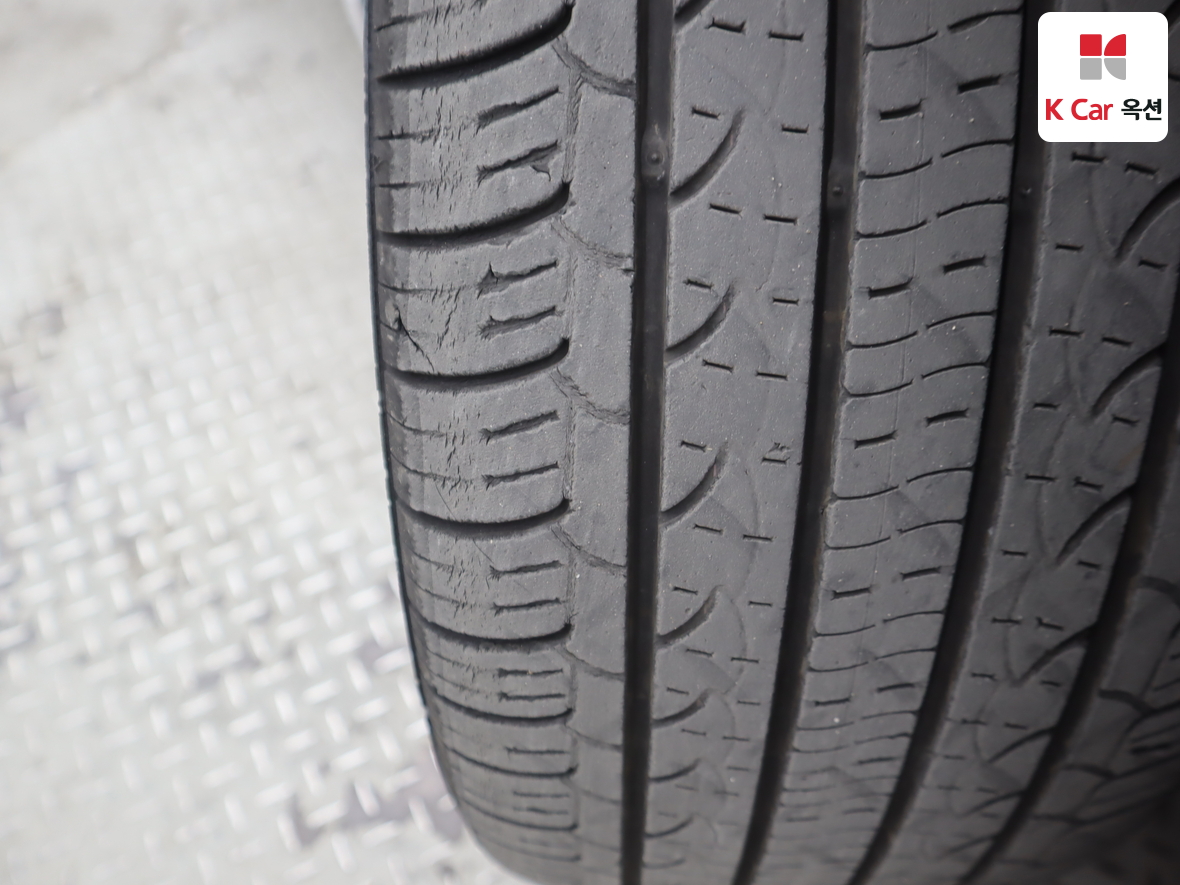 Hyundai Elantra 2018 - Image 32