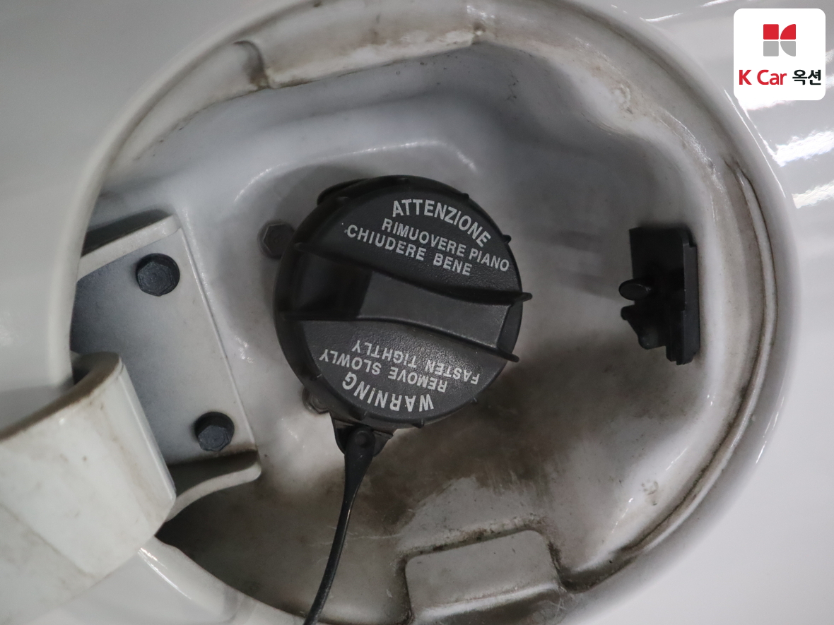 Hyundai Elantra 2018 - Image 25