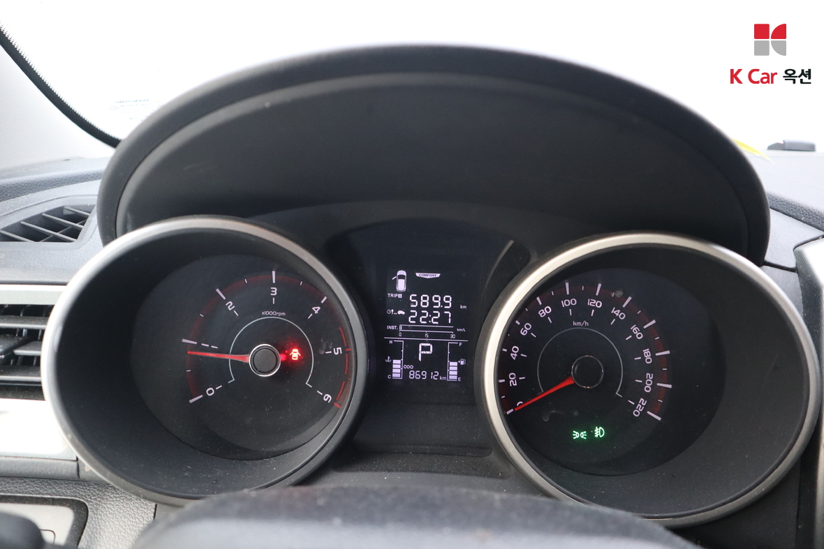 KG Mobility Tivoli 2018 - Image 5