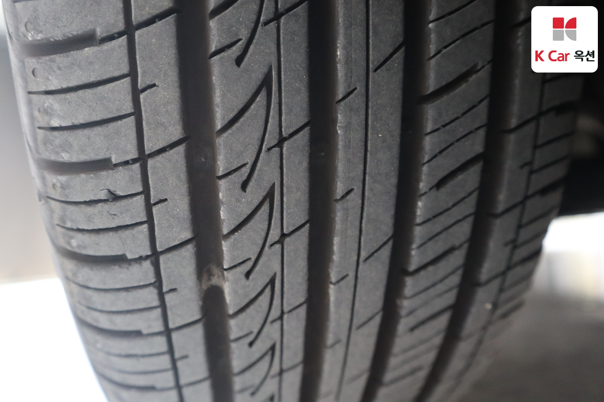 KG Mobility Tivoli 2018 - Image 32