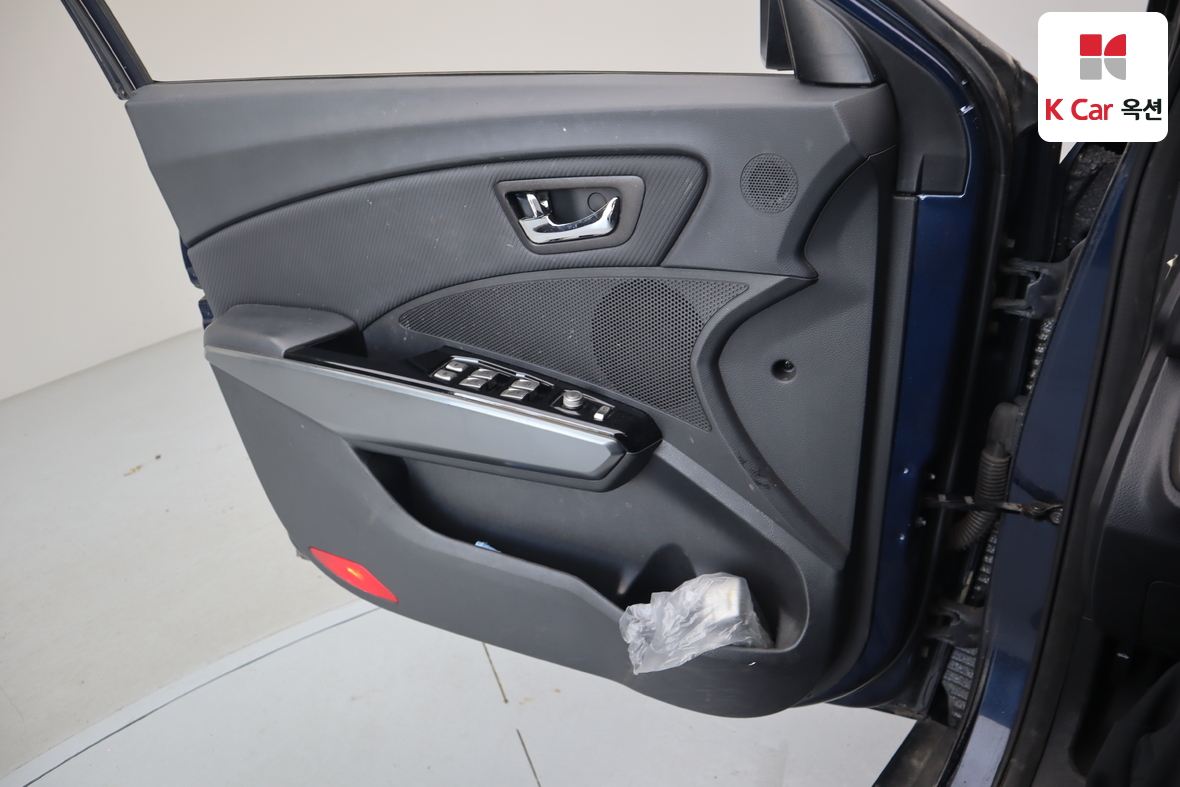 KG Mobility Tivoli 2018 - Image 8