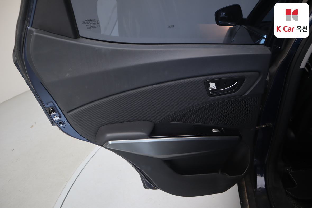 KG Mobility Tivoli 2018 - Image 22