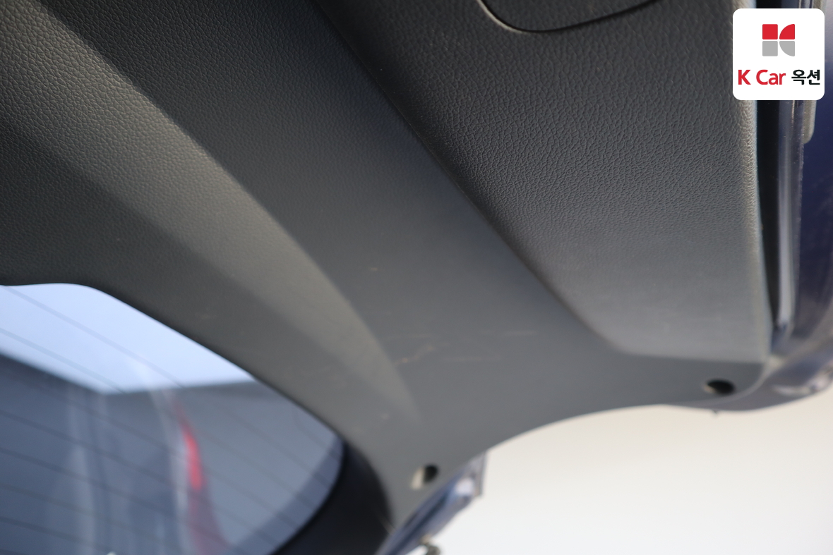 KG Mobility Tivoli 2018 - Image 26