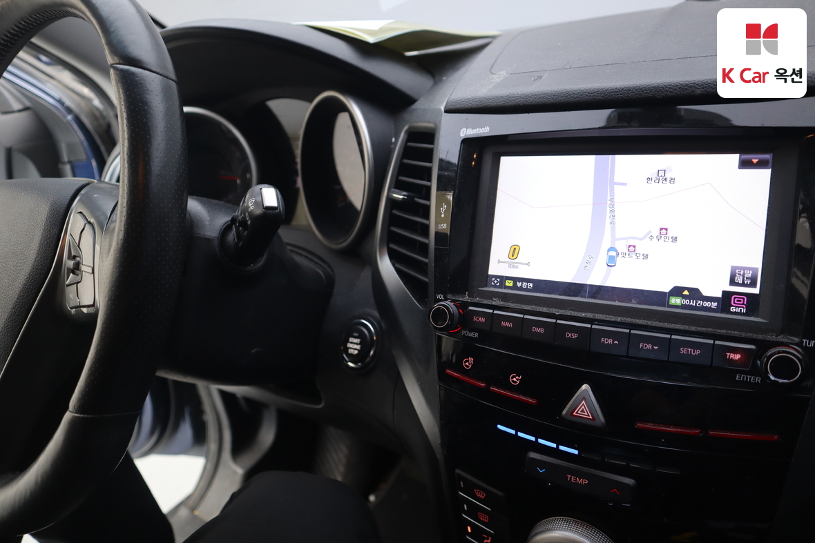 KG Mobility Tivoli 2018 - Image 11