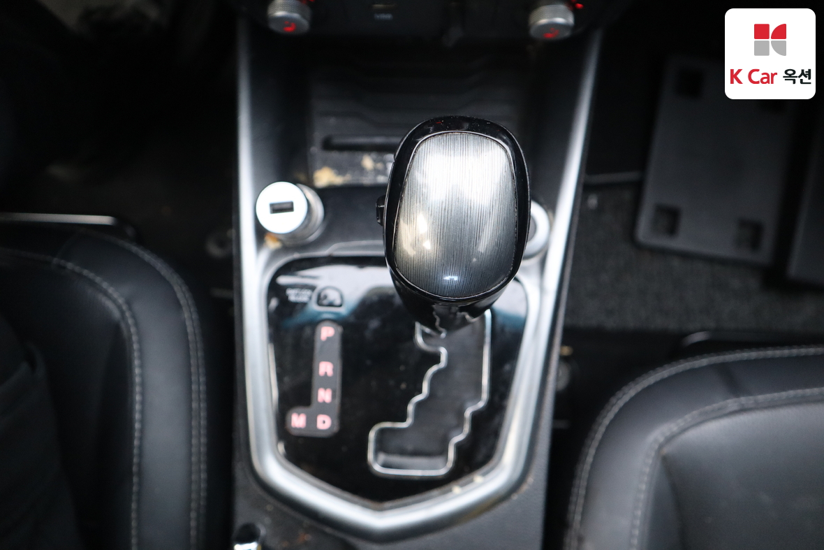 KG Mobility Tivoli 2018 - Image 16