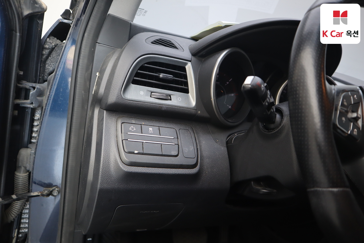 KG Mobility Tivoli 2018 - Image 9