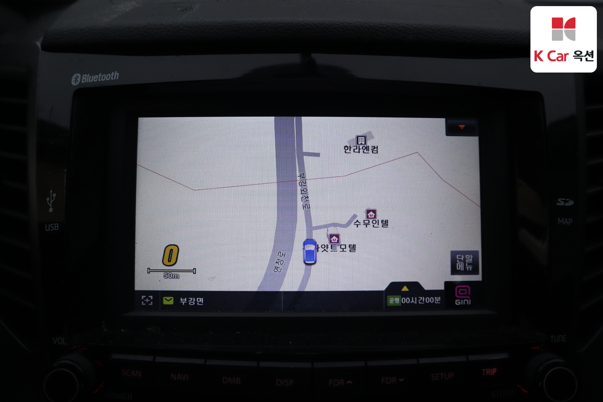 KG Mobility Tivoli 2018 - Image 13