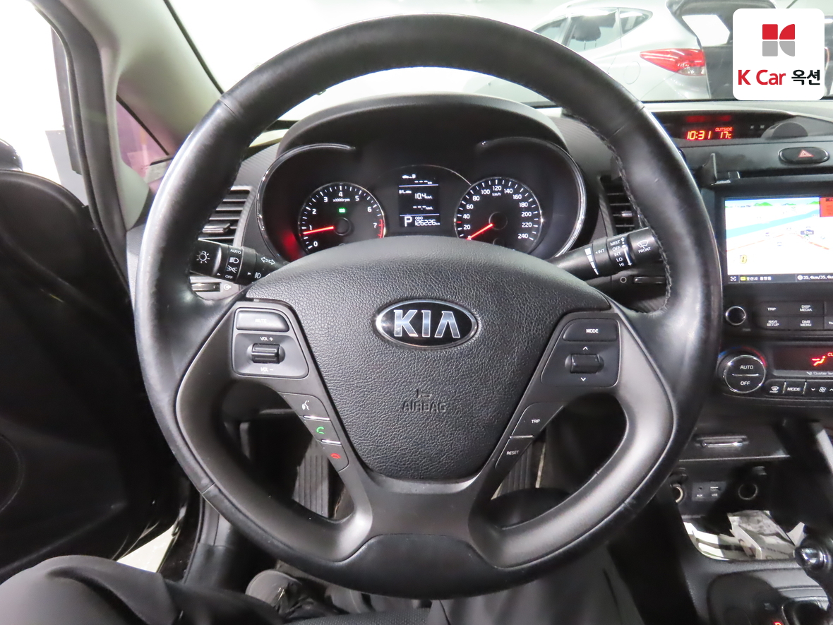 Kia K3 2015 - Image 10