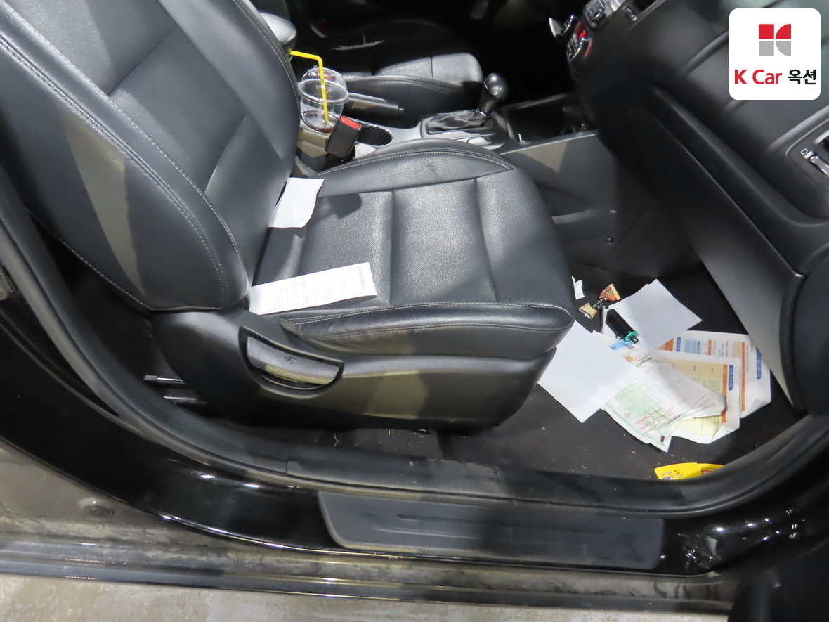 Kia K3 2015 - Image 29