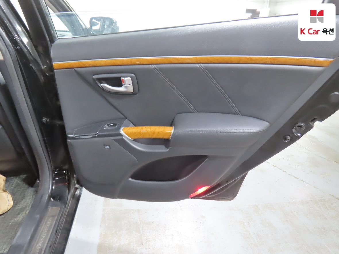 هيونداي أزيرا 2007 - صورة 27