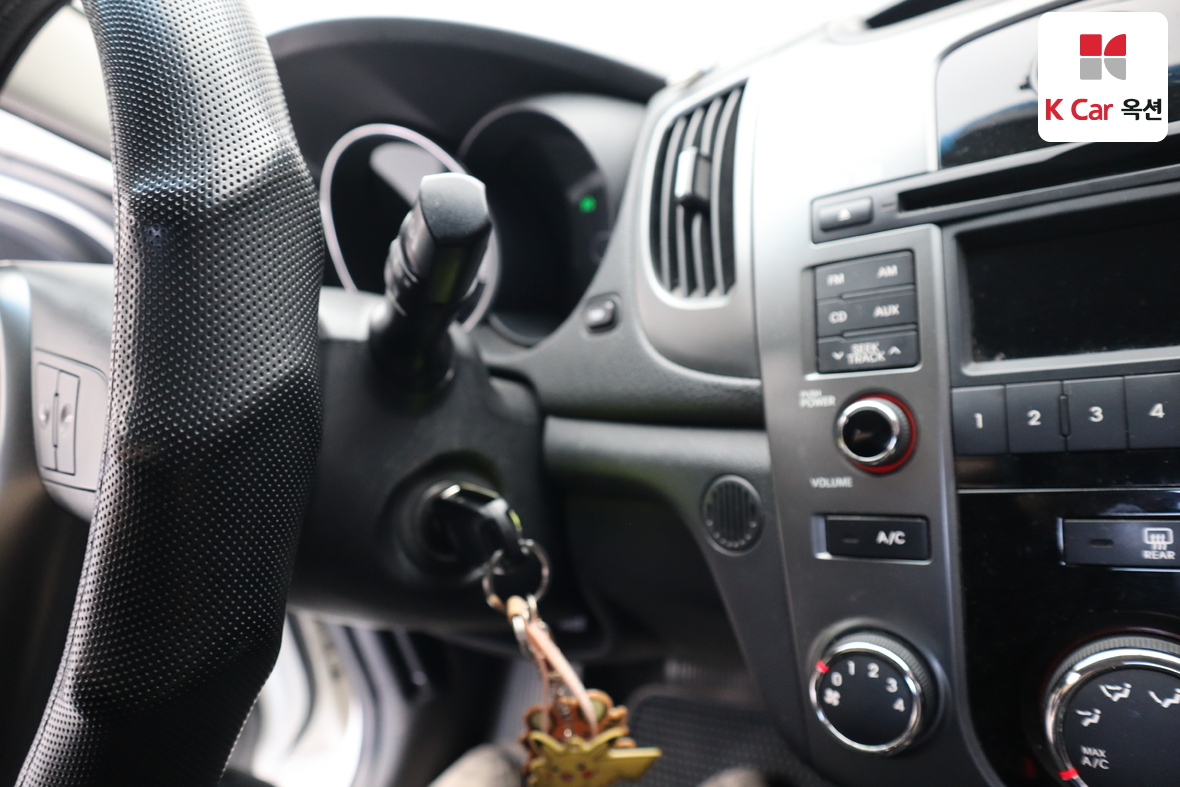 كيا فورتي 2011 - صورة 11