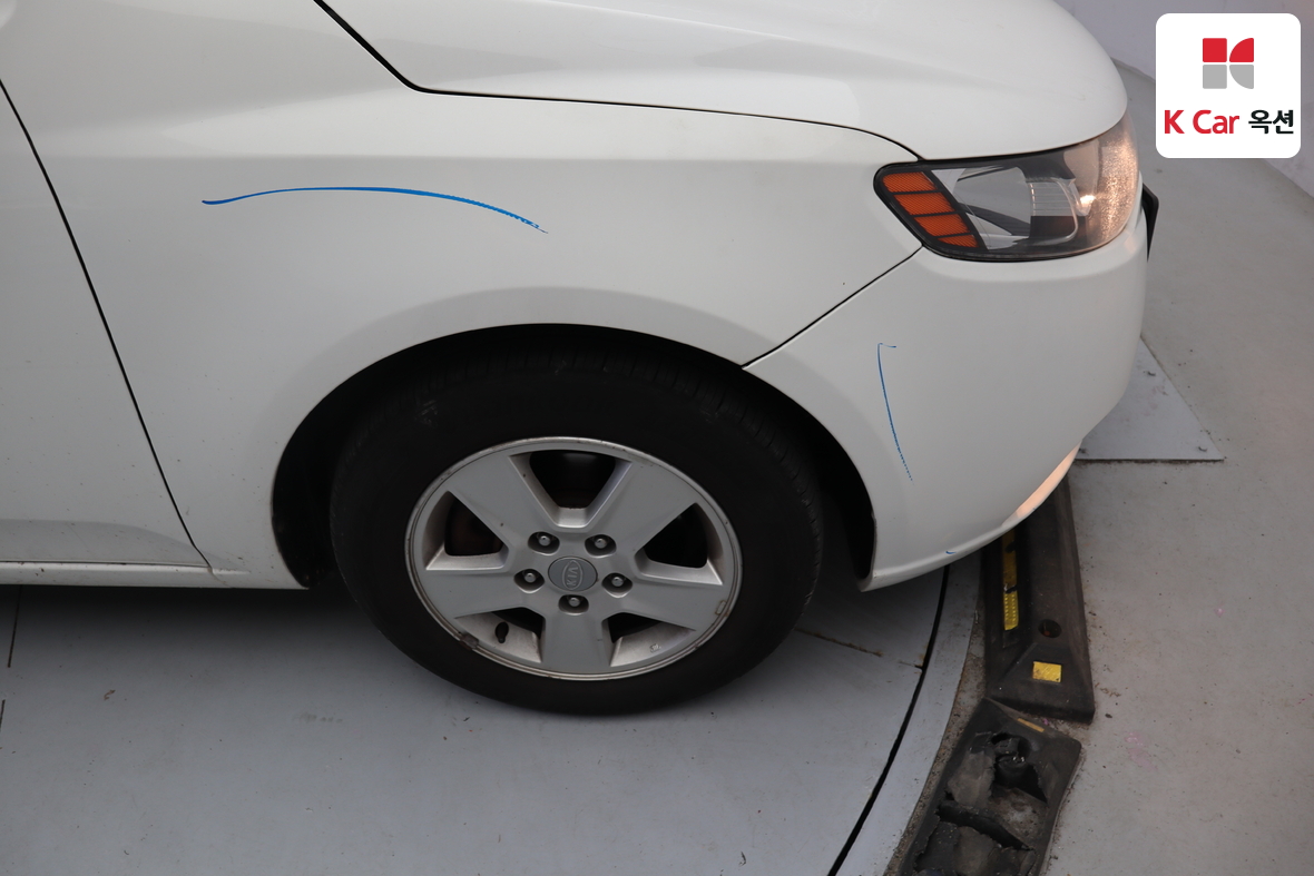 كيا فورتي 2011 - صورة 48