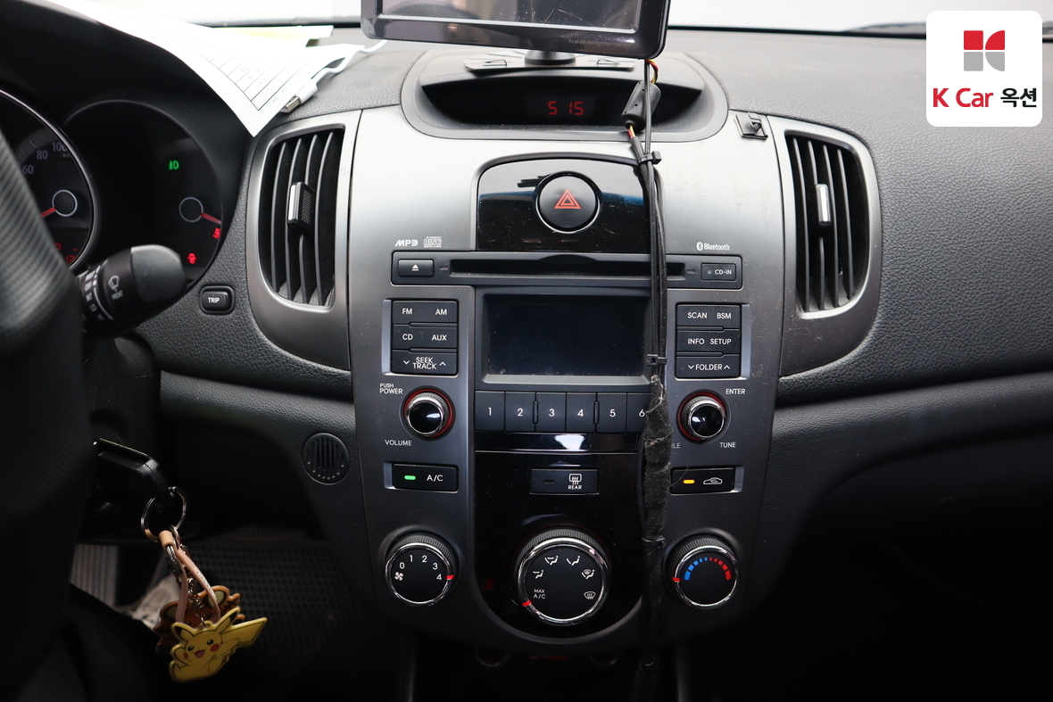 كيا فورتي 2011 - صورة 6