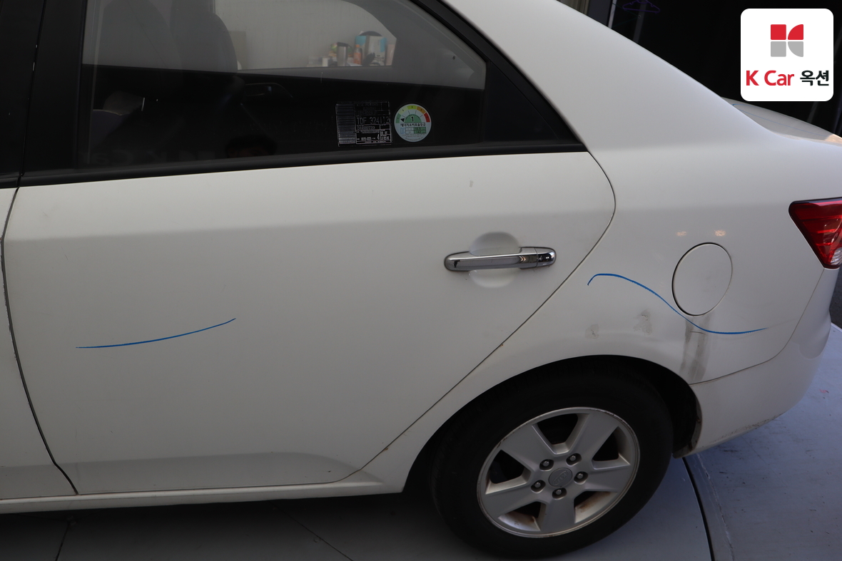 كيا فورتي 2011 - صورة 39