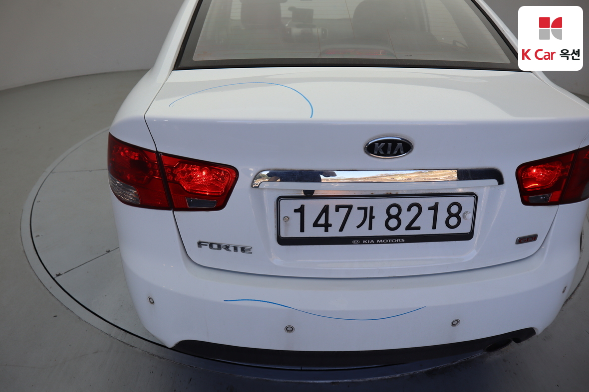 كيا فورتي 2011 - صورة 41