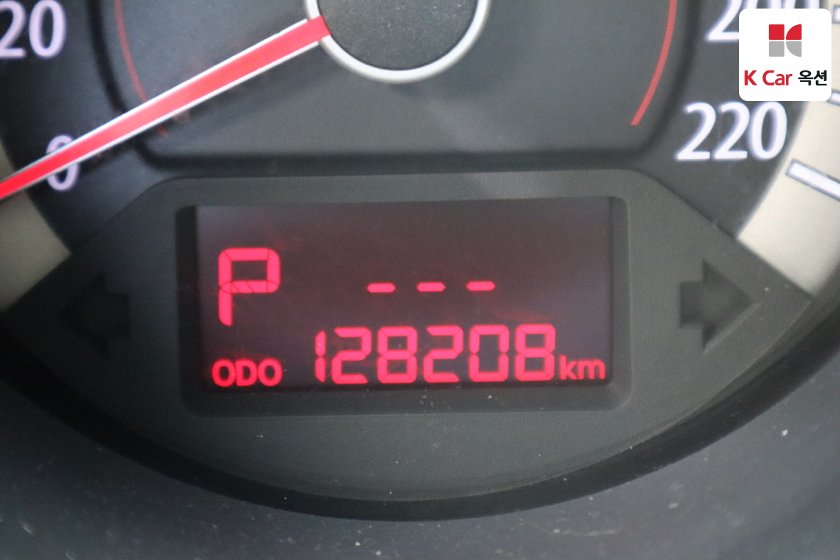 كيا فورتي 2011 - صورة 4