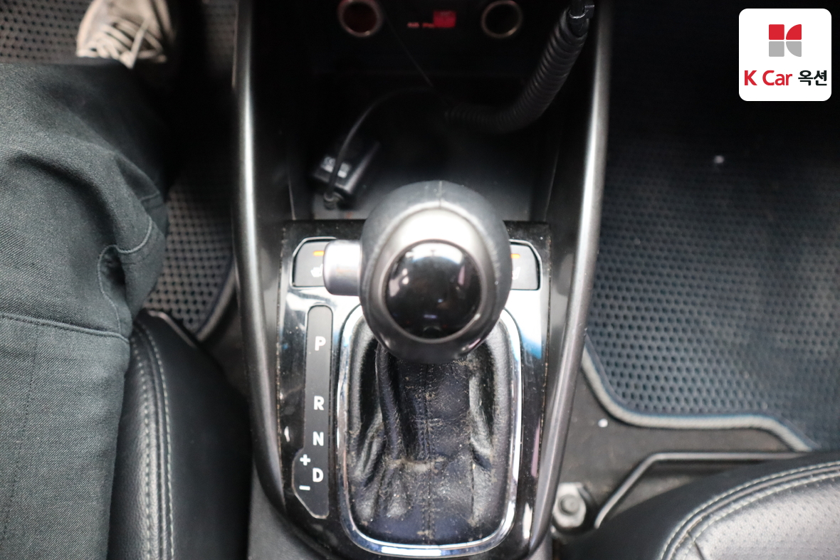 كيا فورتي 2011 - صورة 15