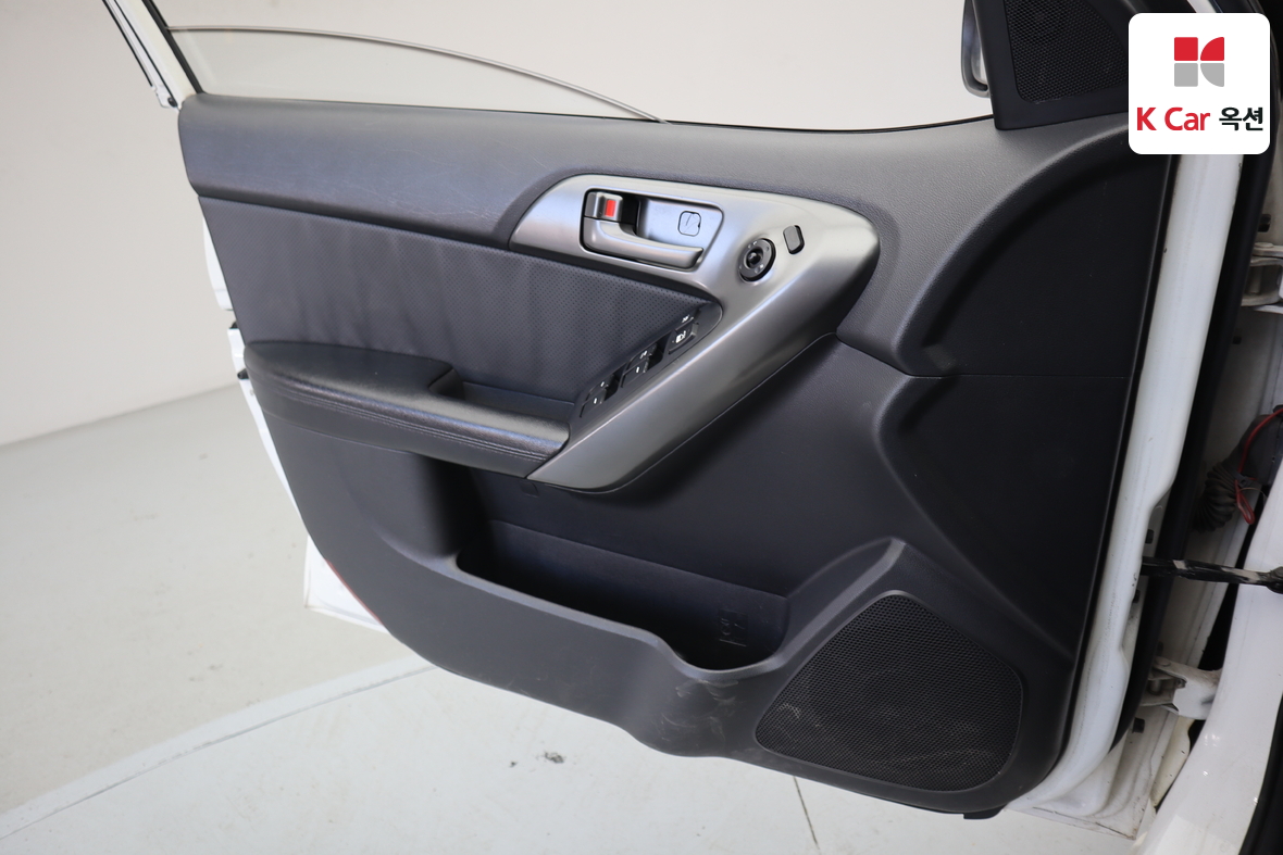 كيا فورتي 2011 - صورة 8