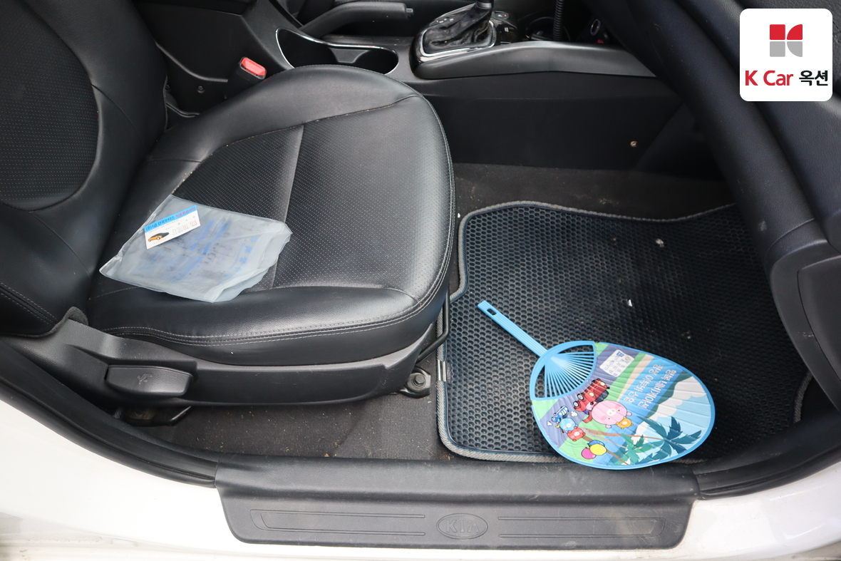 كيا فورتي 2011 - صورة 29