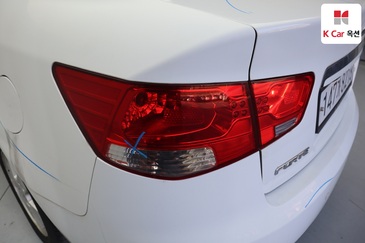 كيا فورتي 2011 - صورة 40