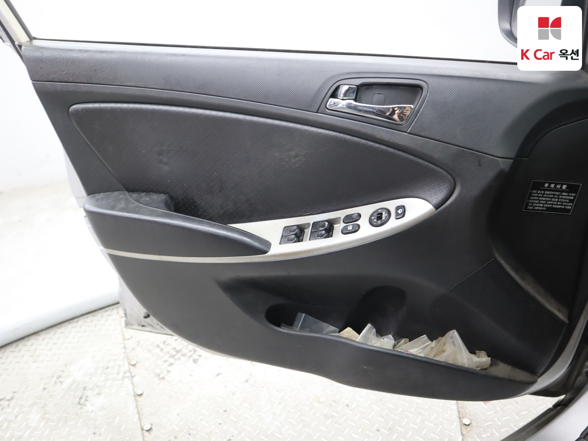 현대자동차 엑센트 2012 - 이미지 8