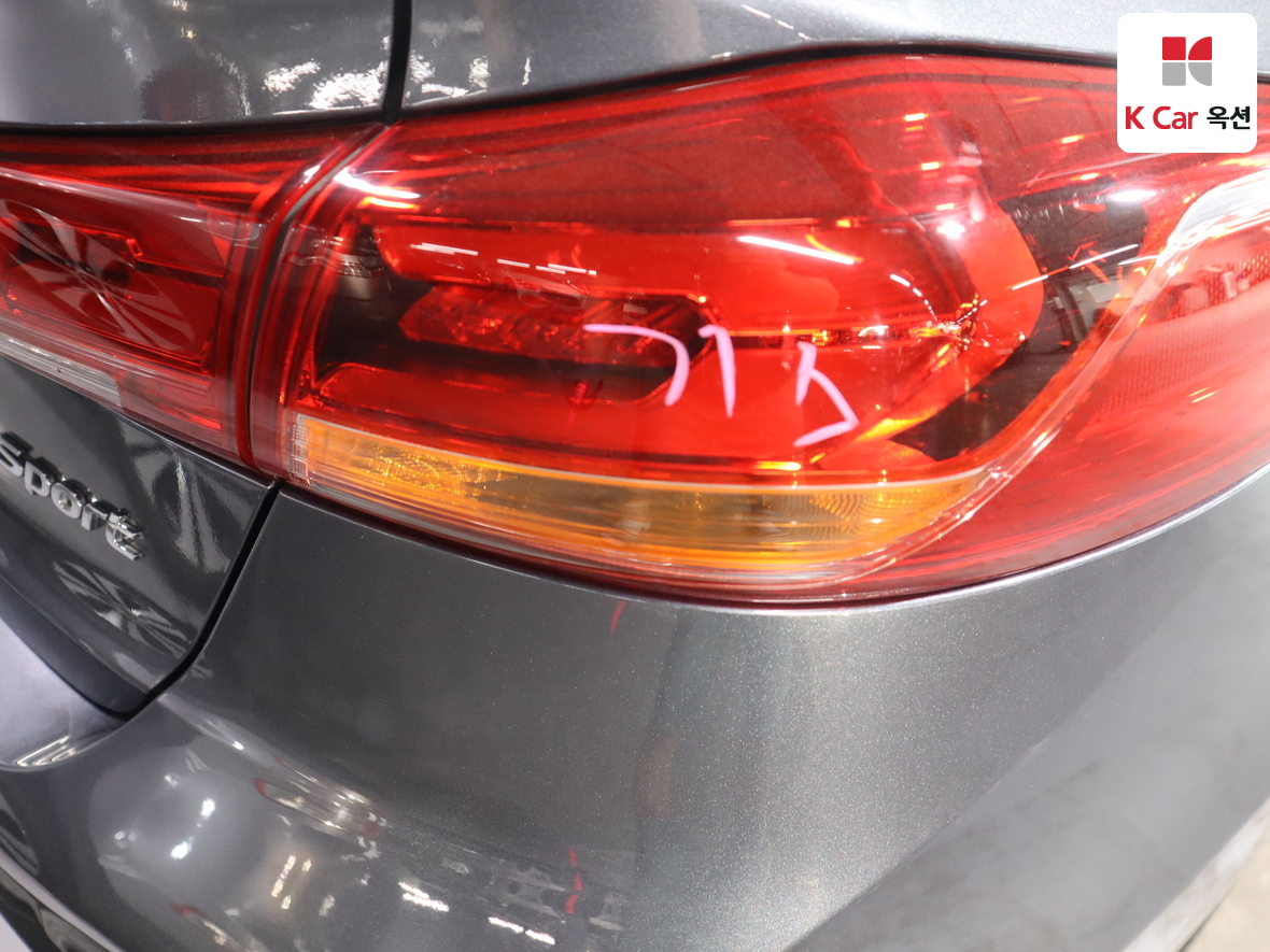 هيونداي إلانترا 2017 - صورة 24