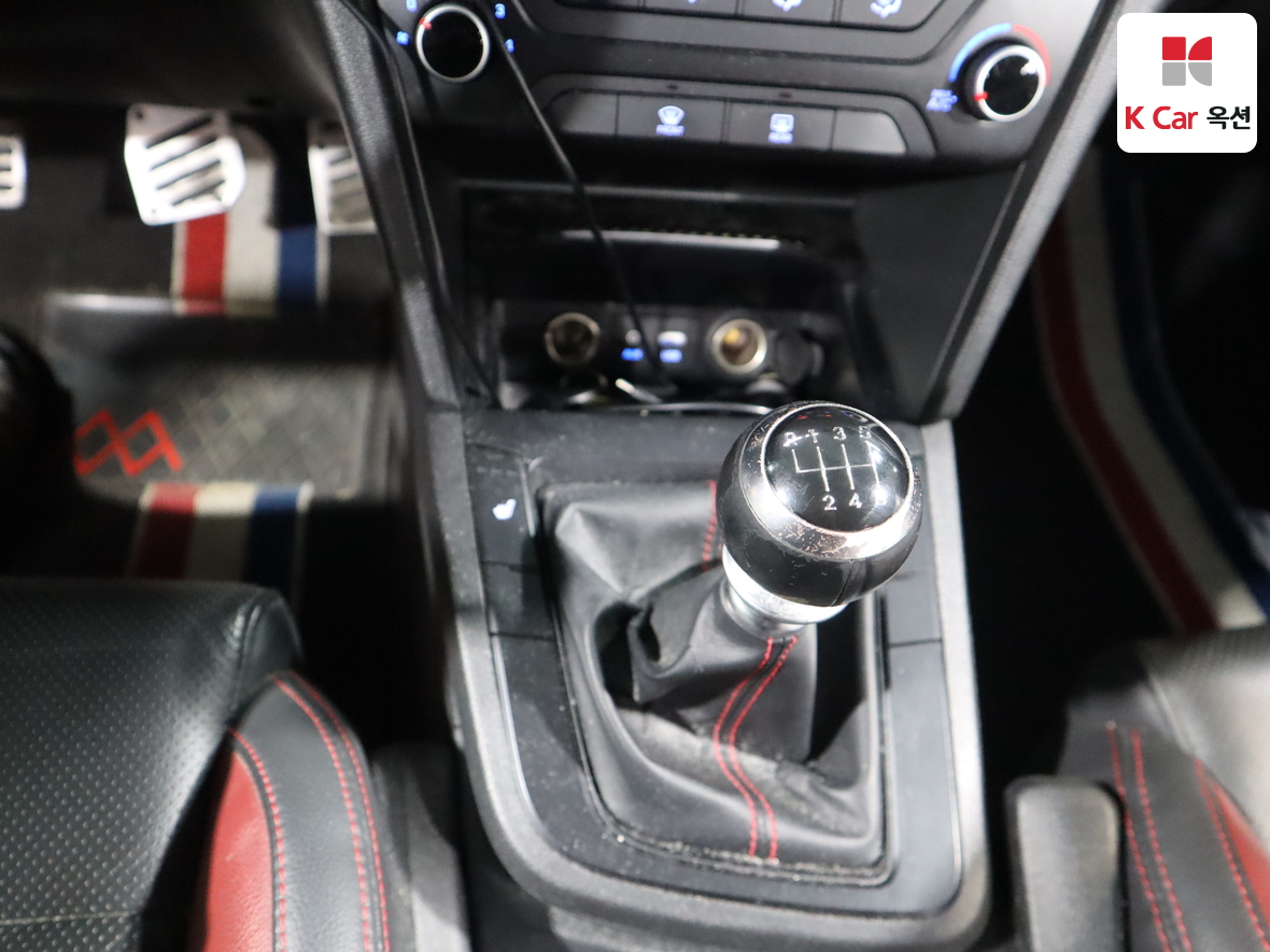 هيونداي إلانترا 2017 - صورة 16