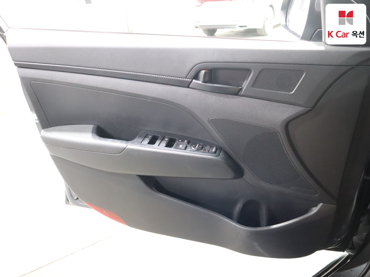 هيونداي إلانترا 2017 - صورة 8