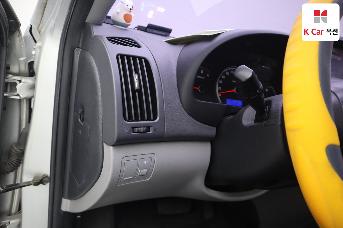 Hyundai Elantra 2009 - Image 9