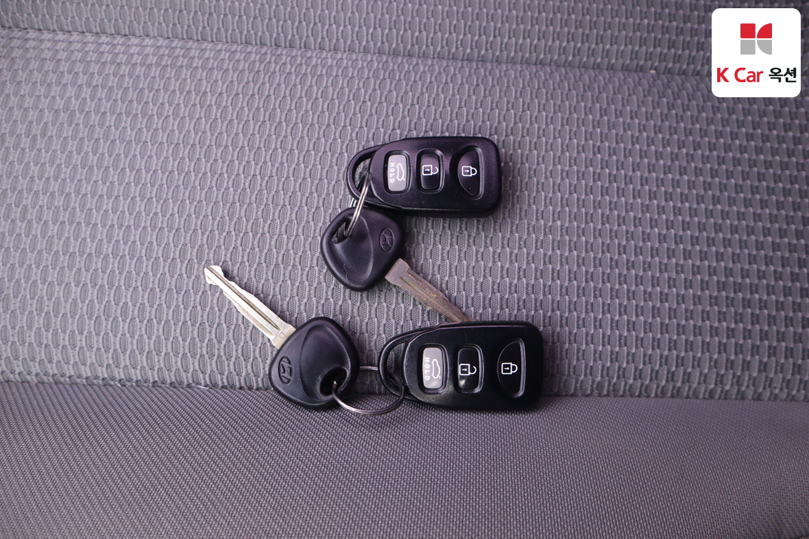 Hyundai Elantra 2009 - Image 17