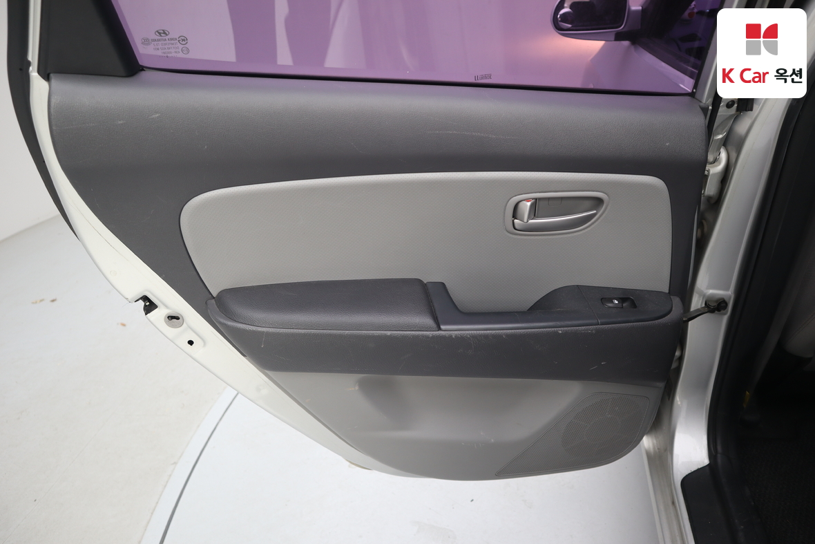 Hyundai Elantra 2009 - Image 21