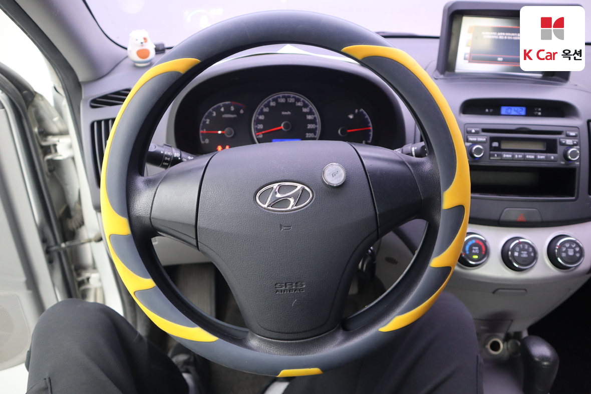 Hyundai Elantra 2009 - Image 10