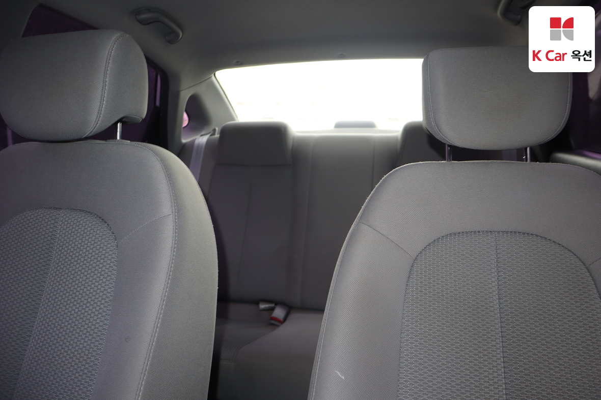 Hyundai Elantra 2009 - Image 18