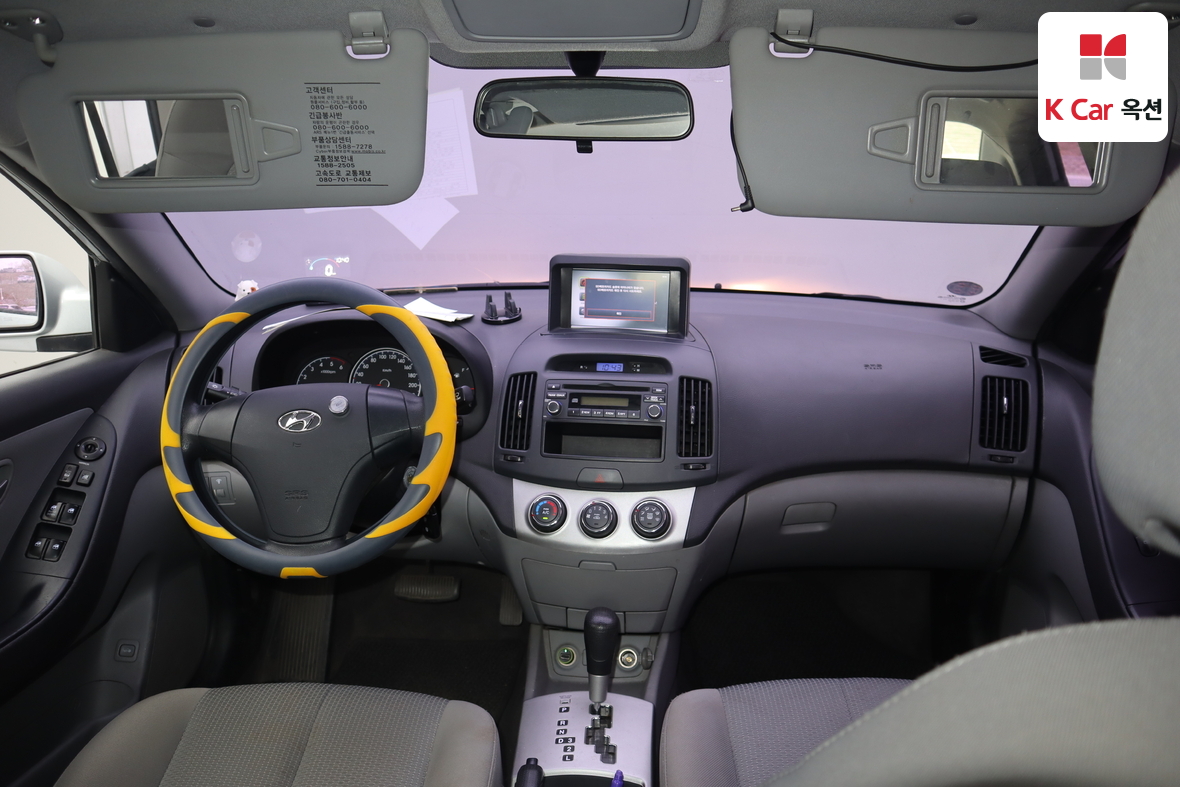 Hyundai Elantra 2009 - Image 3